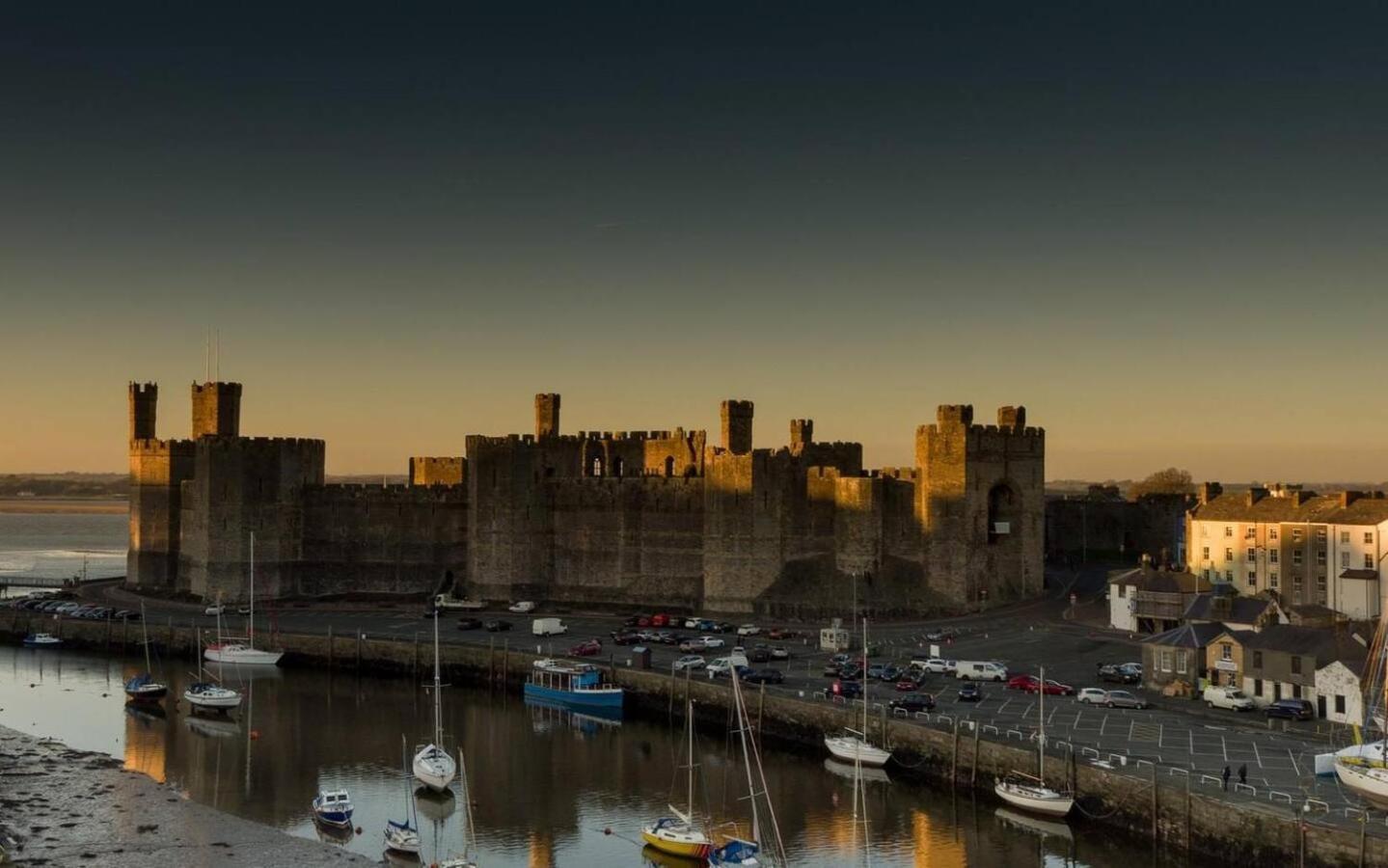 Pass The Keys Apartment 3 Old Conservative Club In Historic Town Caernarfon Luaran gambar